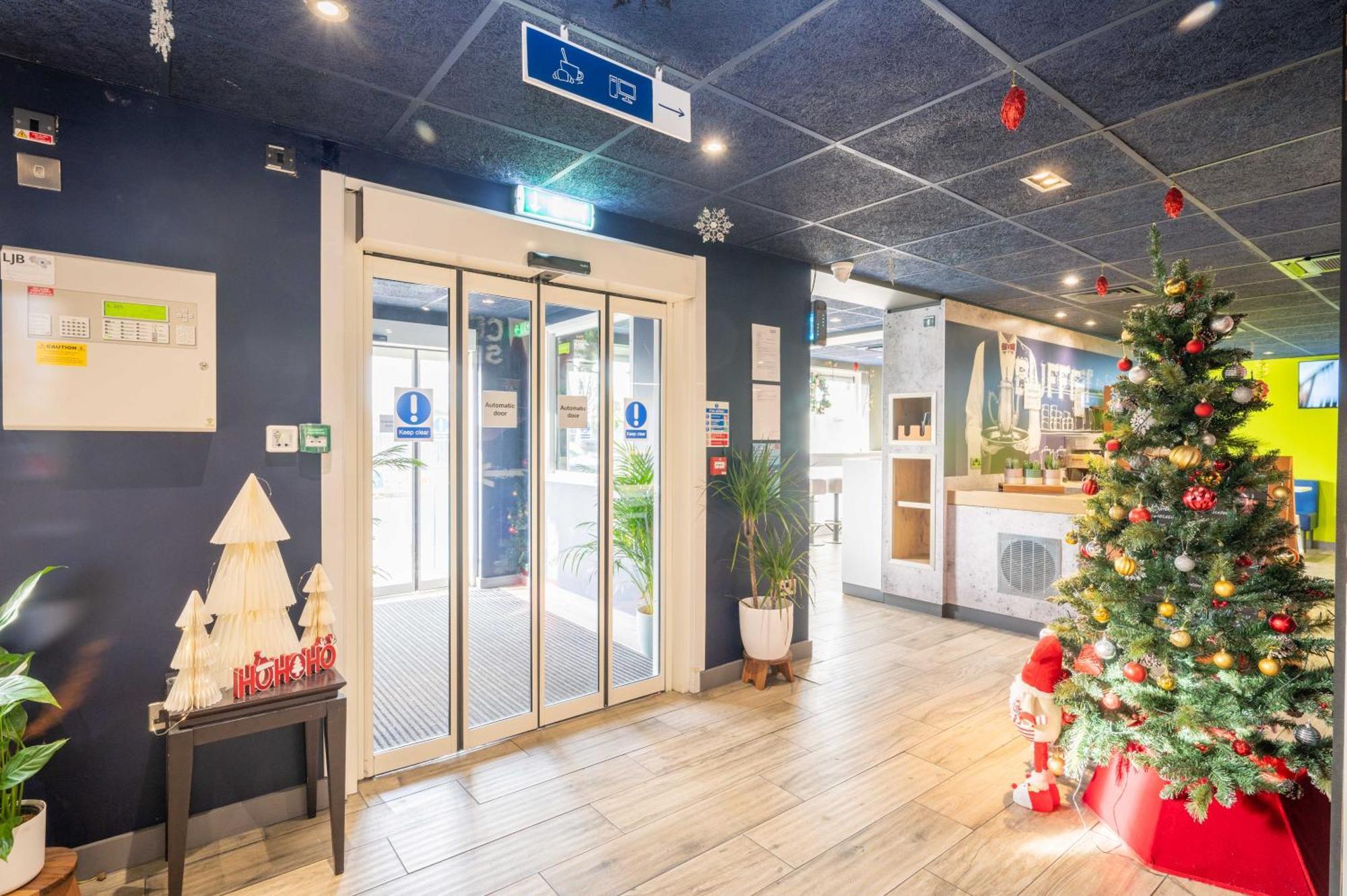 Ibis Budget London Barking Barking  Exteriör bild